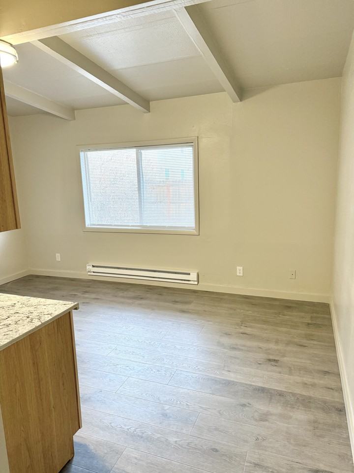 19601 Frontage Rd #10 - Photo 6 of 8