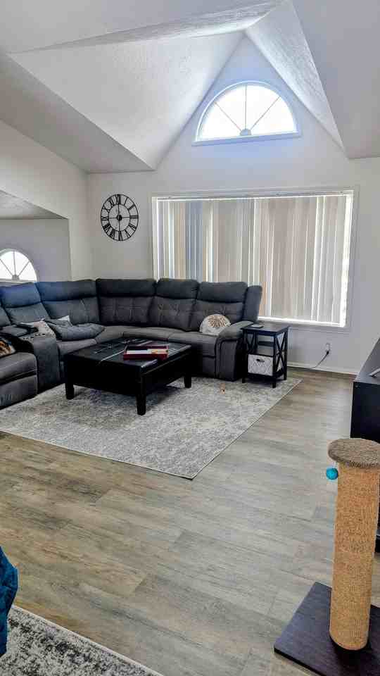 108 Clearbrook Dr #NA - Photo 3 of 13