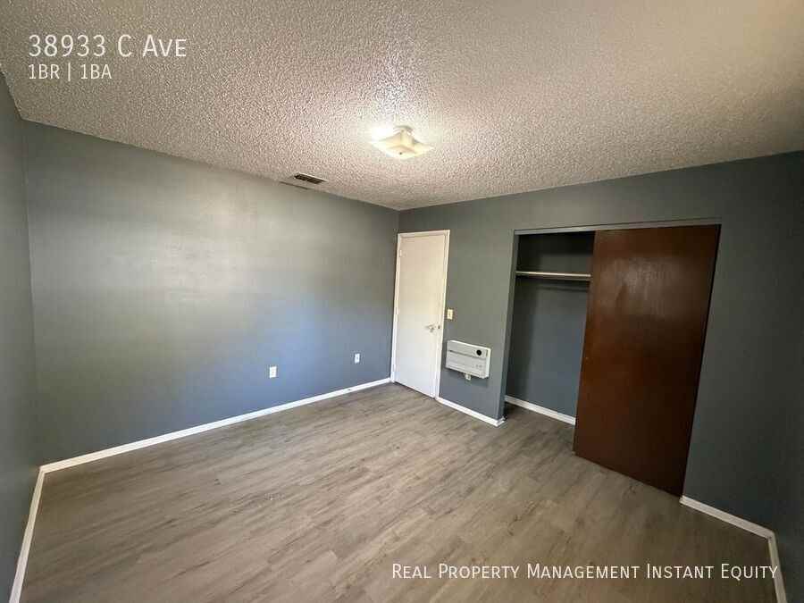 38933 C Ave - Photo 6 of 9