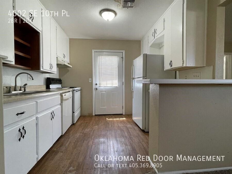 4002 Se 10th Pl - Photo 3 of 20