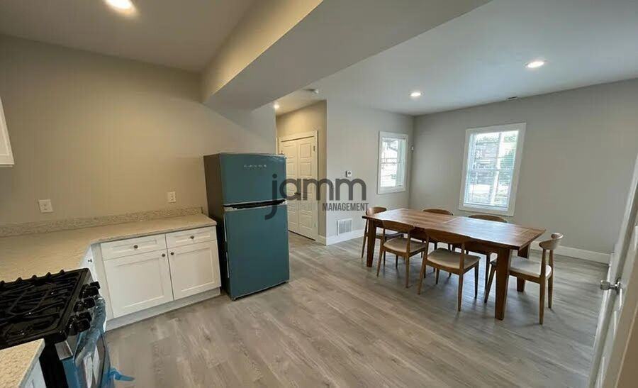 1966 Randall Rd - 1966 Randall Rd #3 - Photo 4 of 17