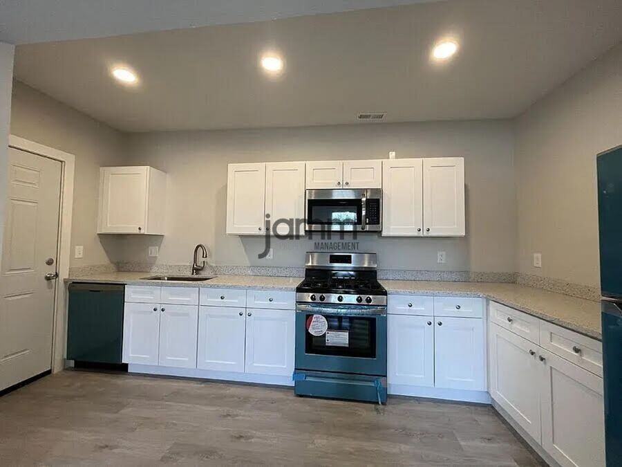 1966 Randall Rd - 1966 Randall Rd #3 - Photo 5 of 17