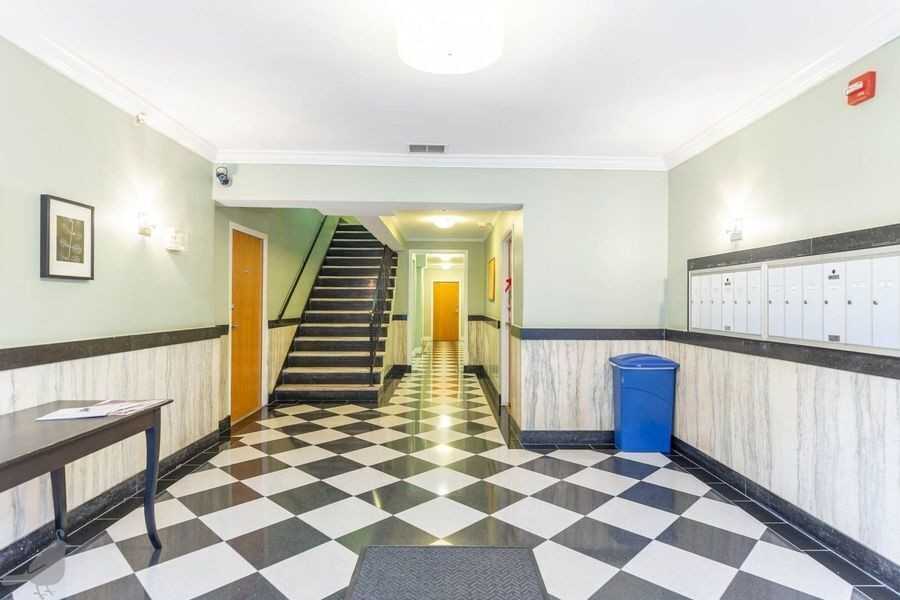 1440 Columbia Rd Nw #303 - Photo 3 of 22