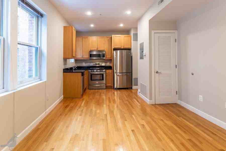 1440 Columbia Rd Nw #303 - Photo 5 of 22