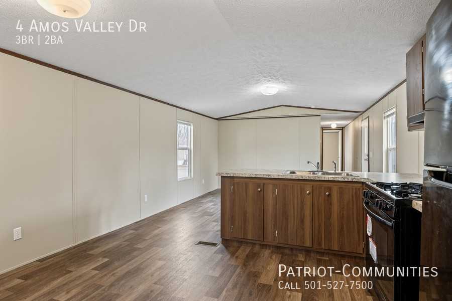 4 Amos Valley Dr - Photo 7 of 16