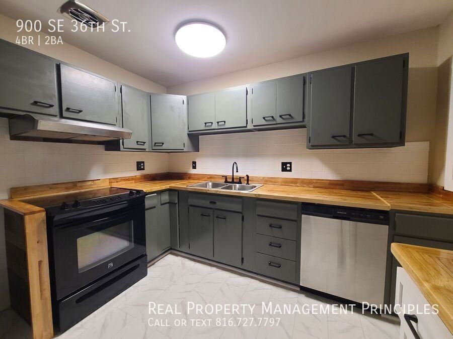 900 Se 36th St - Photo 2 of 29