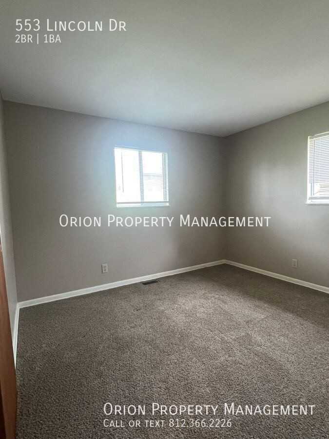 553 Lincoln Dr - Photo 5 of 14