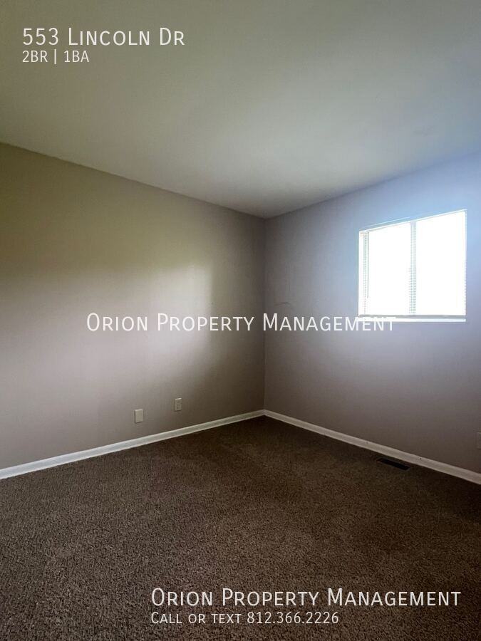 553 Lincoln Dr - Photo 6 of 14