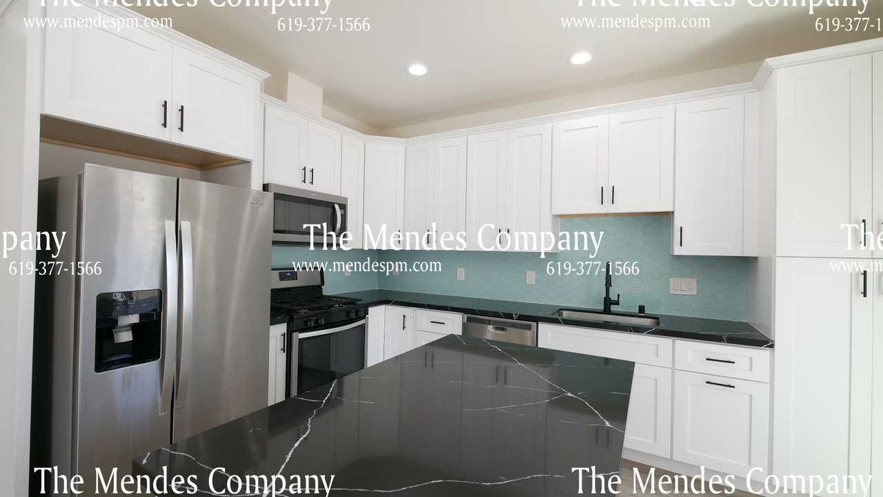 5547 Mary Lane Dr - Photo 4 of 24