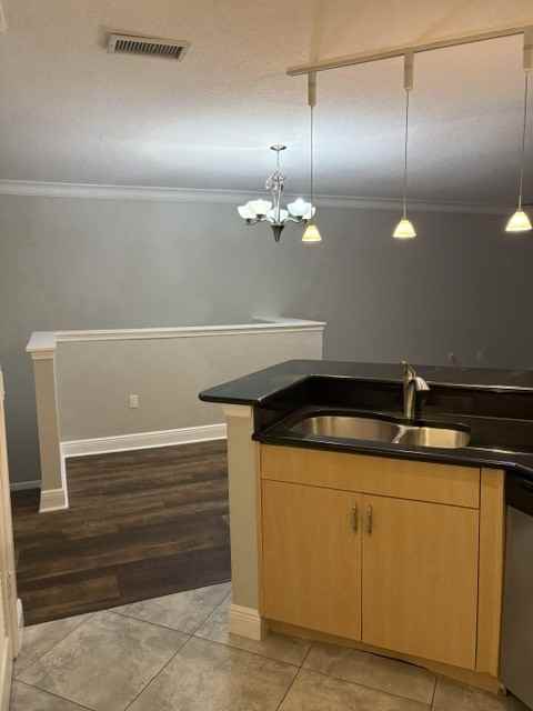 404 Belmont Pl #404 - Photo 3 of 22