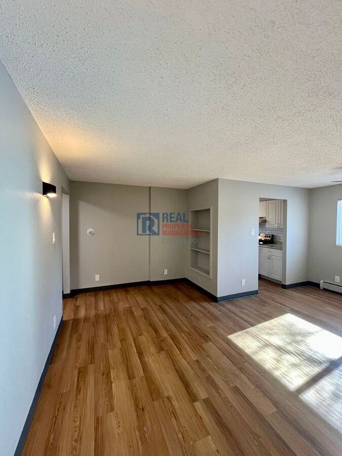 3305 W Cedar Ave - Photo 3 of 11