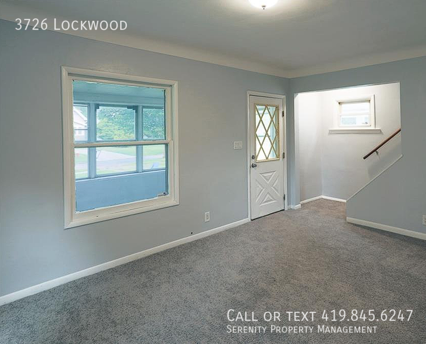 3726 Lockwood Ave - Photo 3 of 13