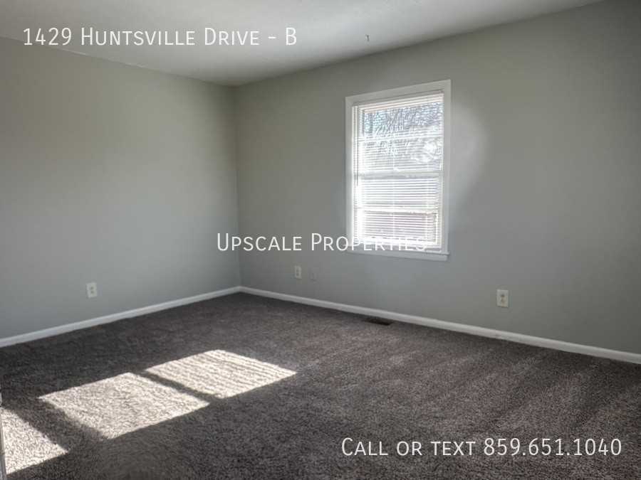 1429 Huntsville Dr #B - Photo 2 of 9