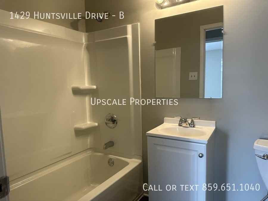 1429 Huntsville Dr #B - Photo 7 of 9