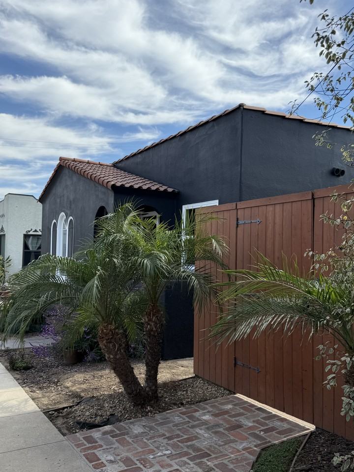 1206 Mira Mar Ave #NA - Photo 2 of 11