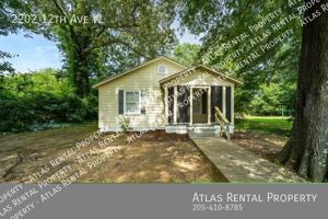 featured image of 2202 12th Ave W