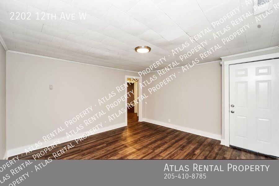 2202 12th Ave W - Photo 7 of 20