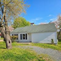 featured image of 124 Depot St