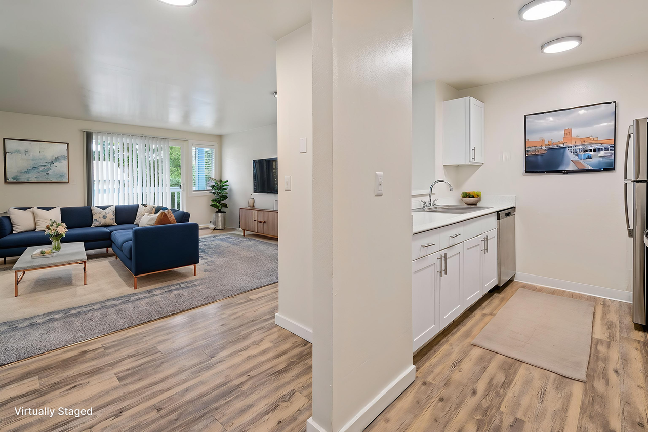 Alcove Apartment - Photo 5 of 13