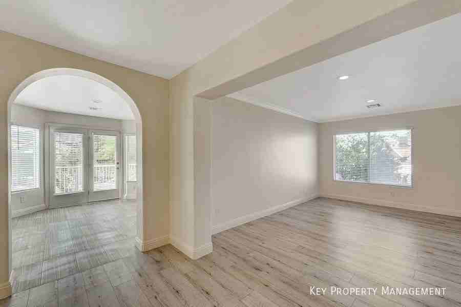 261 Plaza Marquessa Ct - Photo 4 of 34