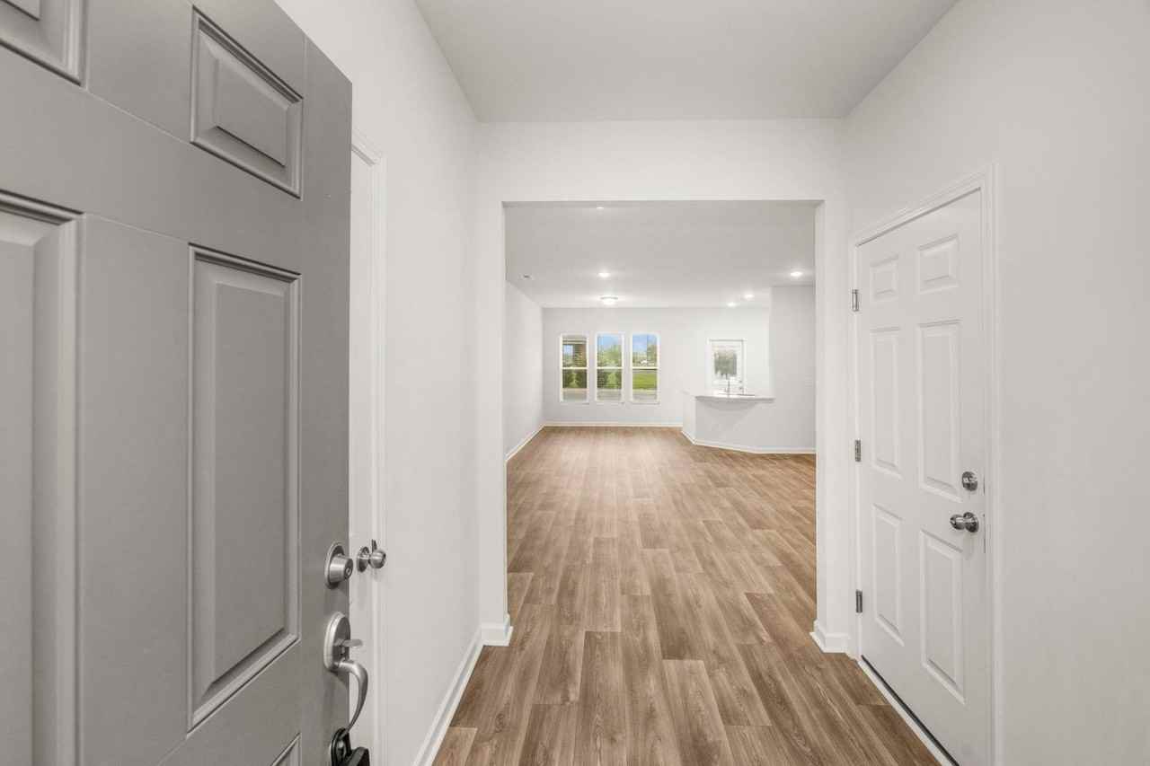 2444 Salem Creek Ct - Photo 4 of 37