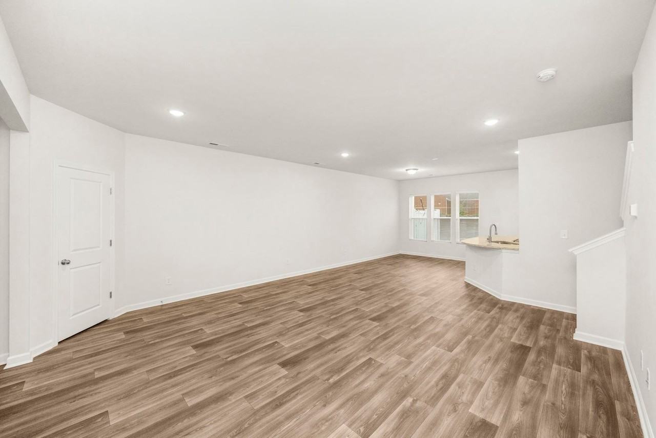 2444 Salem Creek Ct - Photo 7 of 37