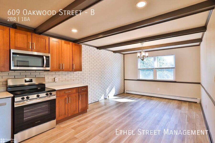 609 Oakwood St #B - Photo 5 of 19