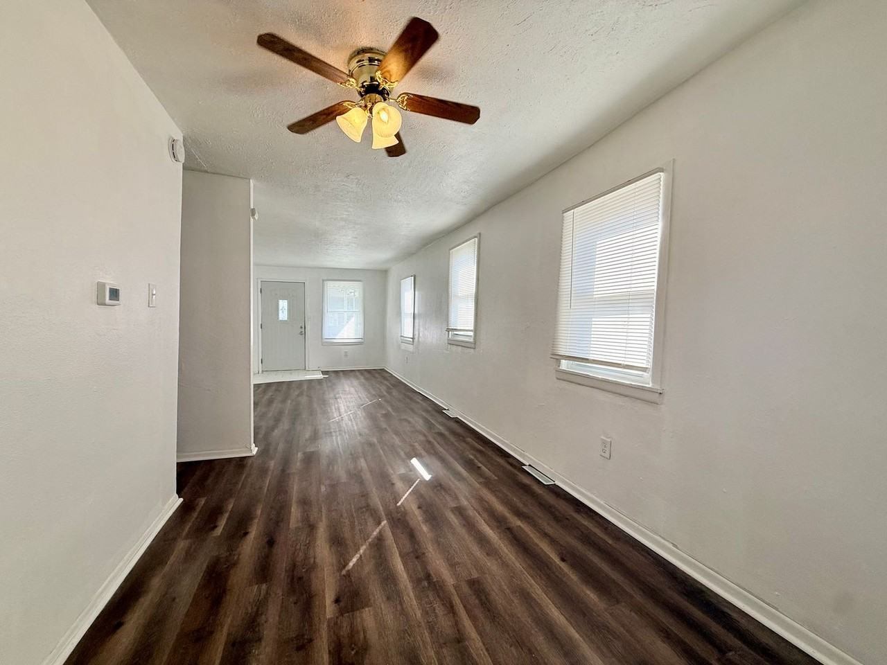 4111 N Boulevard Ave - Photo 3 of 8