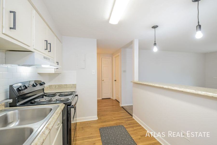 4993 King St #303 - Photo 6 of 18