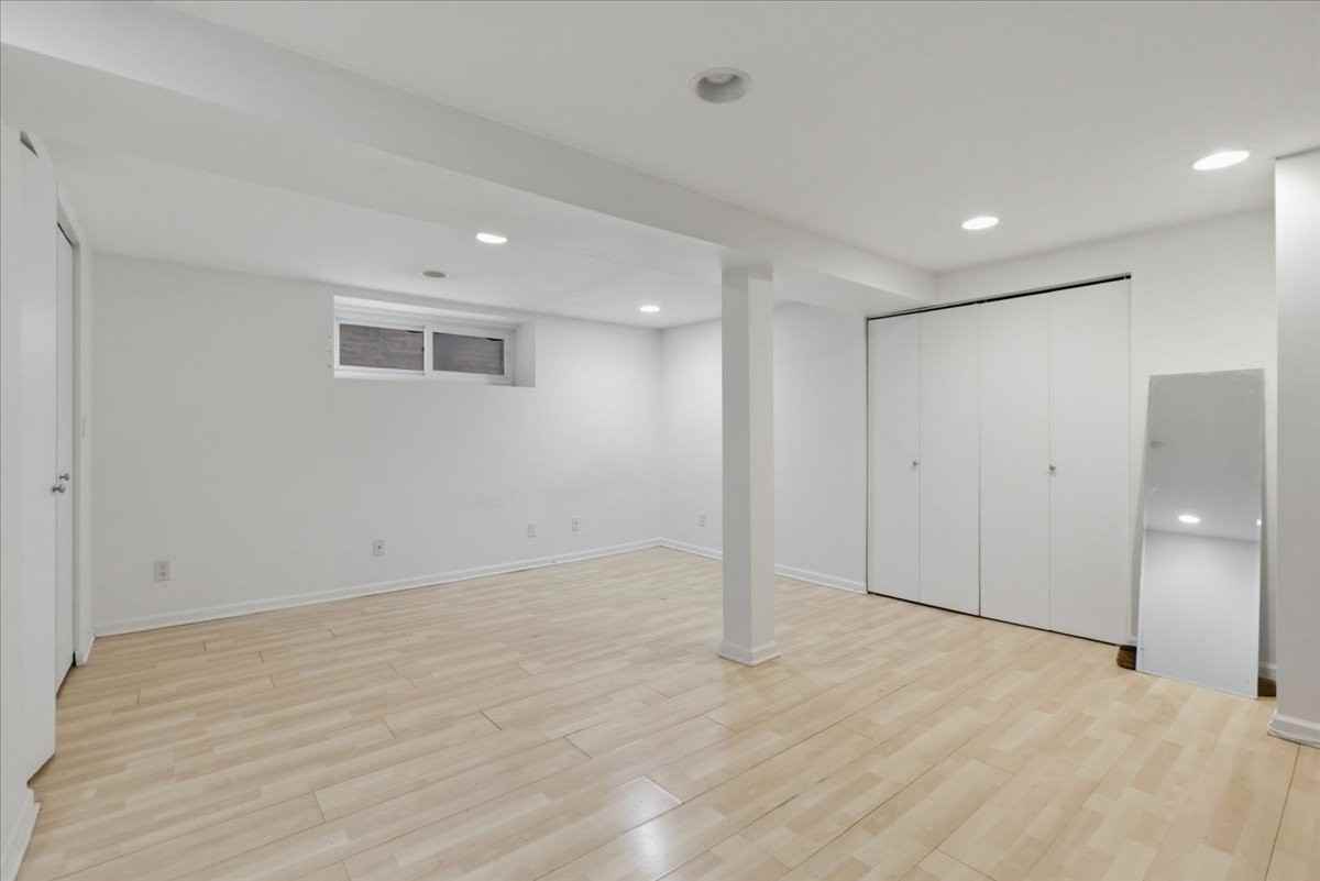 3716 N Wayne Ave #G - Photo 7 of 9