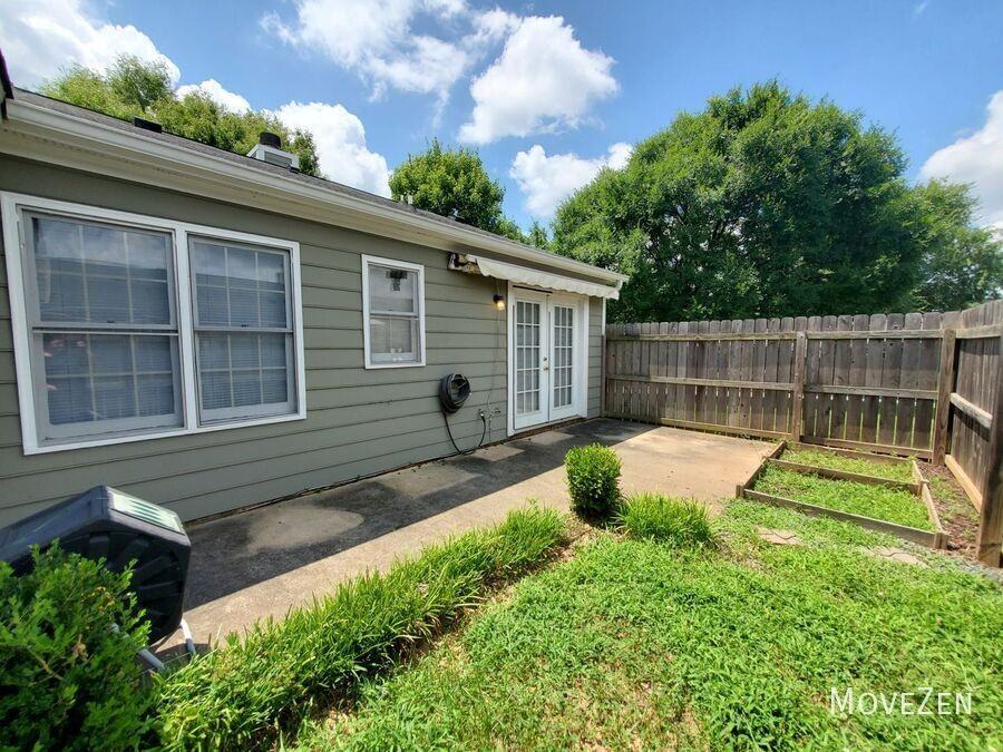 814 Guilford College Rd #106 - Photo 7 of 39