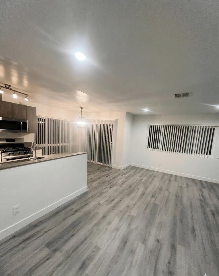 720 N. Market St. - Photo 5 of 11