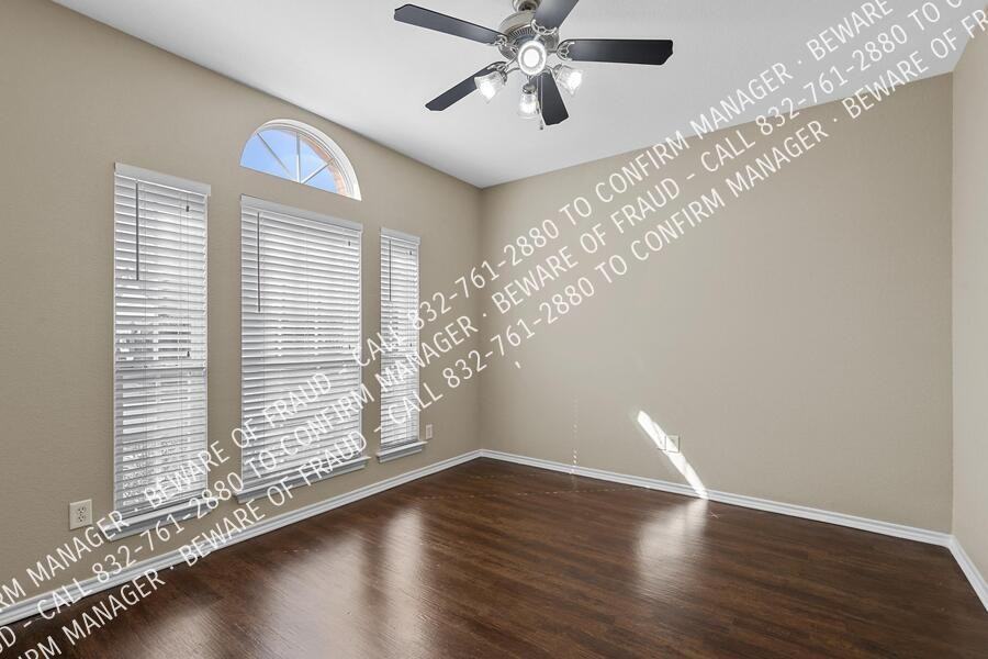 2021 Haylee Dr - Photo 5 of 30