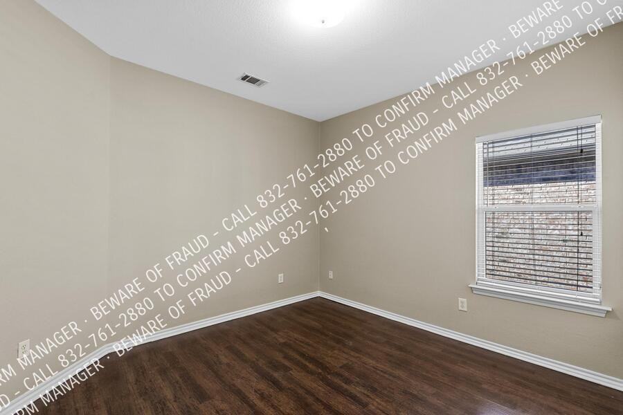 2021 Haylee Dr - Photo 7 of 30