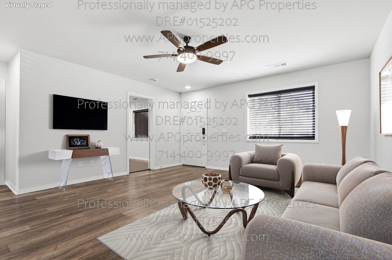 139 Thompson Ave - Photo 6 of 50