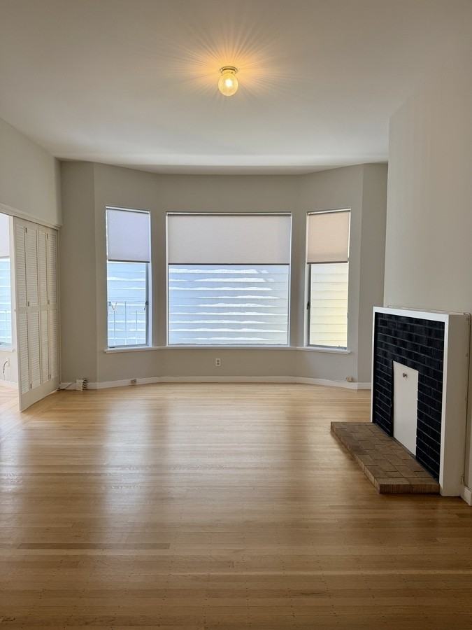 1717 Jones St #2 - Photo 3 of 23