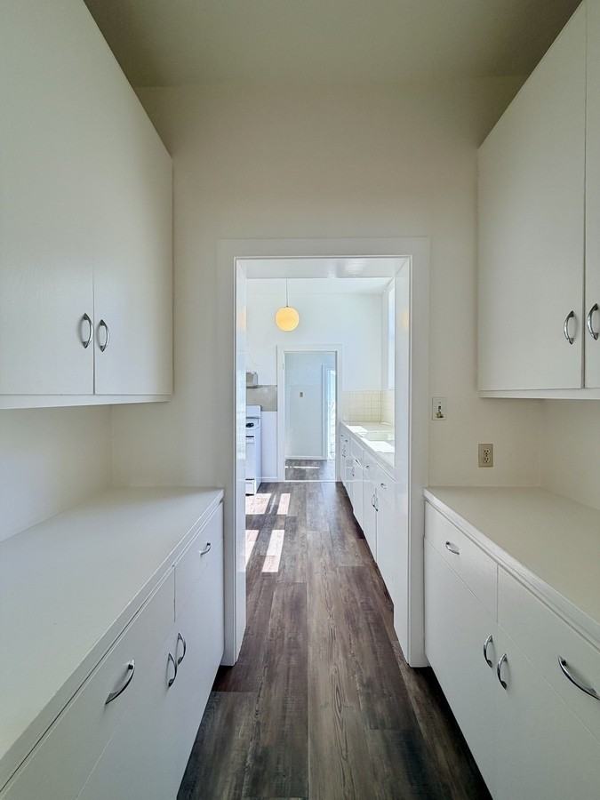 1717 Jones St #2 - Photo 5 of 23