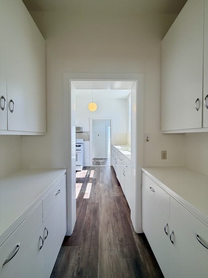 1717 Jones St #2 - Photo 7 of 23