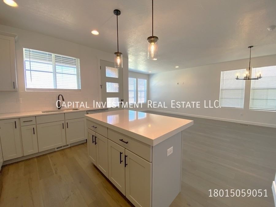 11541 S Engelmann Dr - Photo 6 of 26