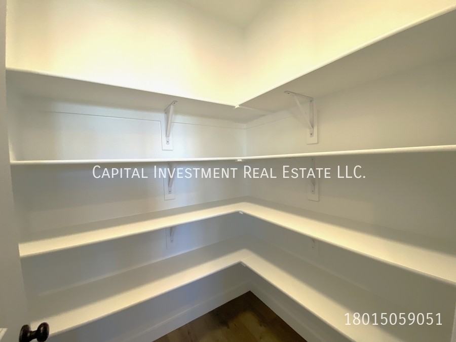 11541 S Engelmann Dr - Photo 7 of 26