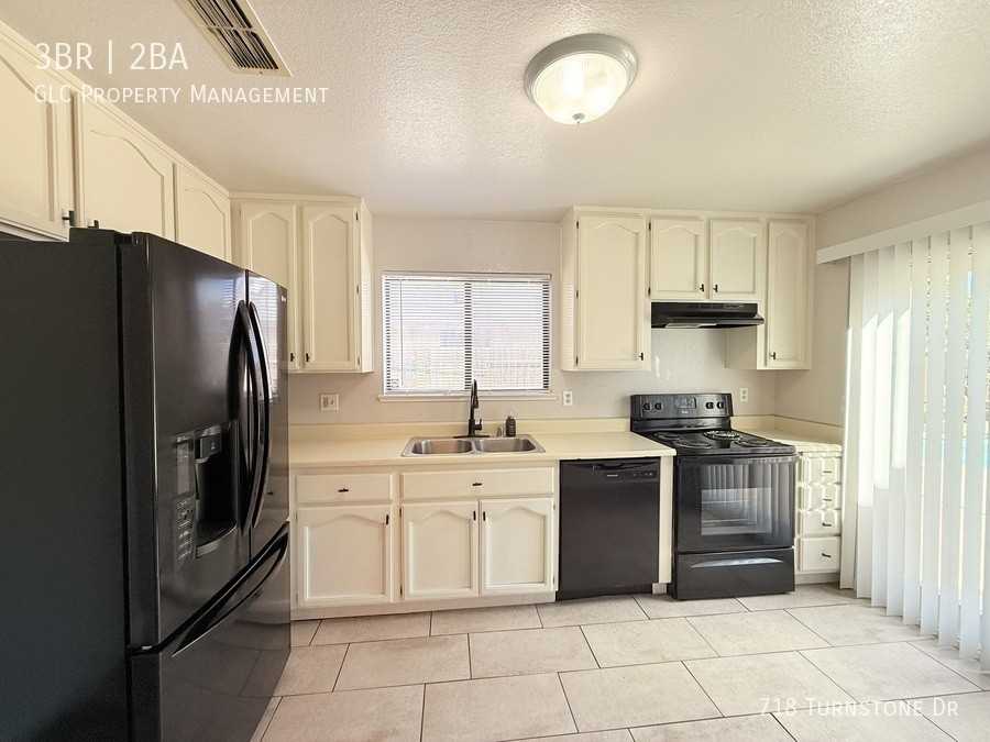 718 Turnstone Dr - Photo 7 of 16