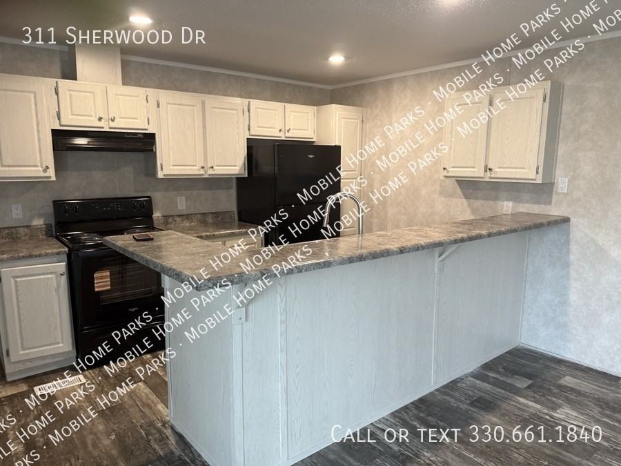 311 Sherwood Dr - Photo 2 of 8