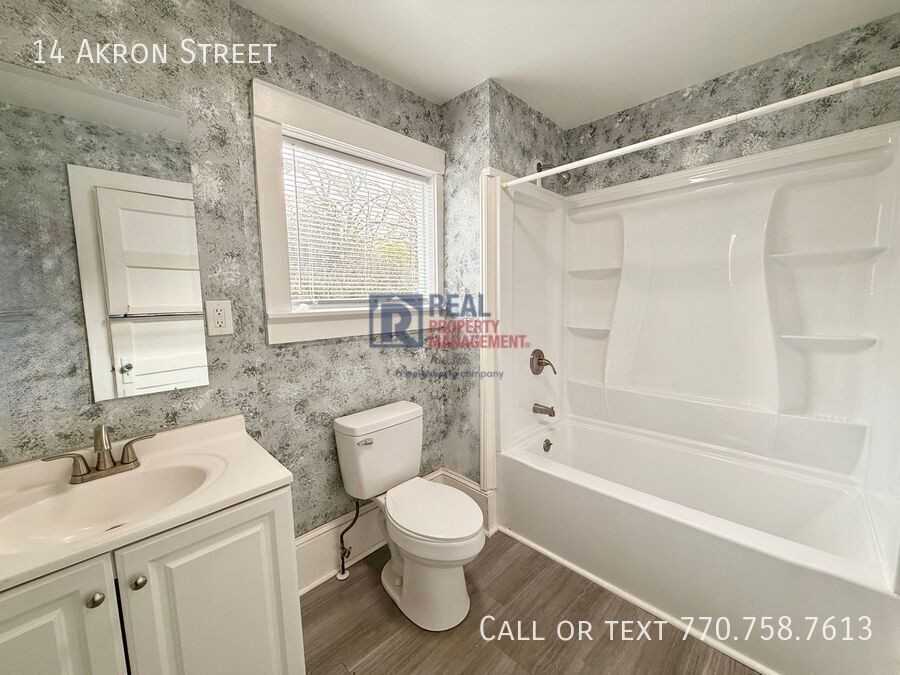 14 Akron St - Photo 3 of 8