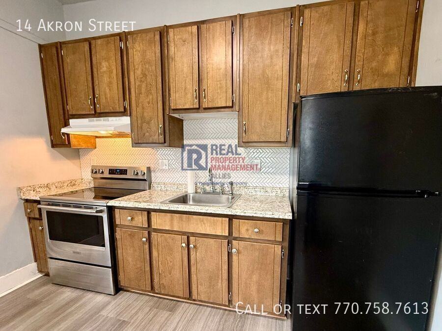 14 Akron St - Photo 6 of 8