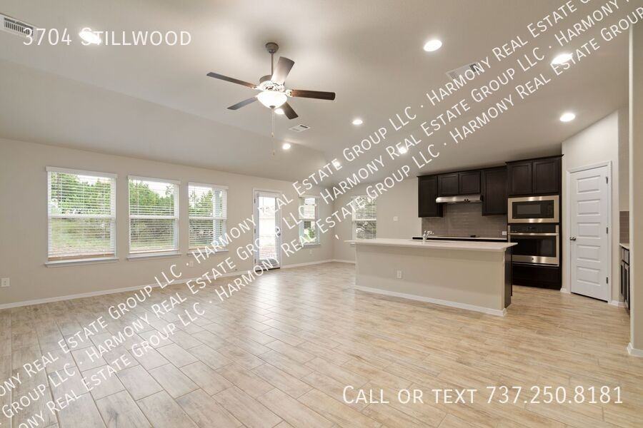 3704 Stillwood Ln - Photo 4 of 15