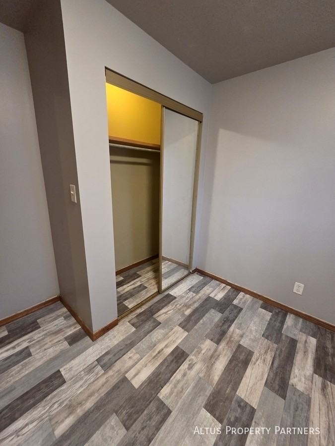 926 Greenwood Ave #2 - Photo 6 of 21