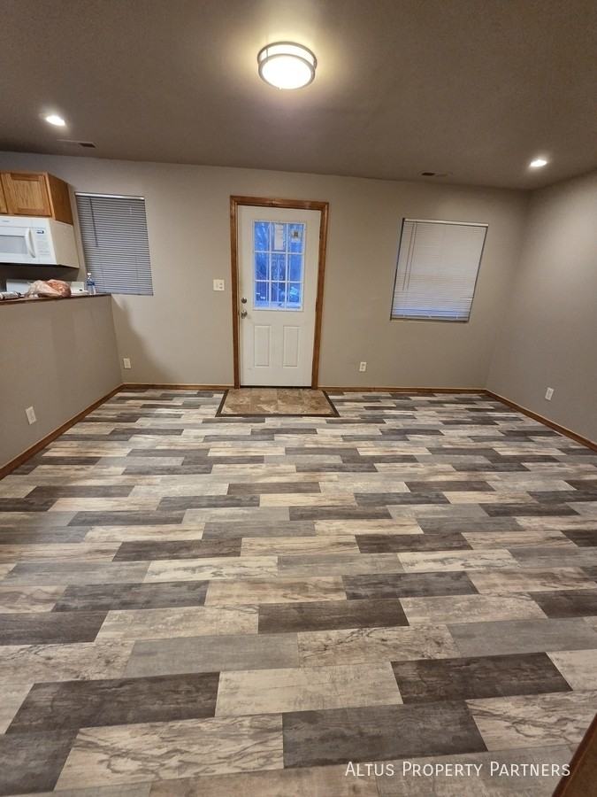 926 Greenwood Ave #2 - Photo 7 of 21