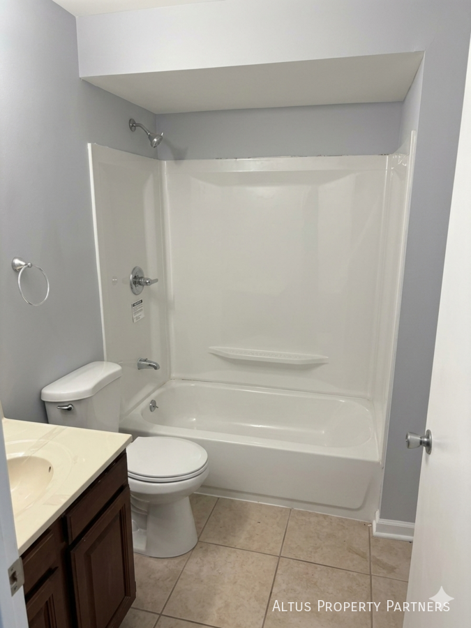 51 Detroit St #2 - Photo 2 of 9