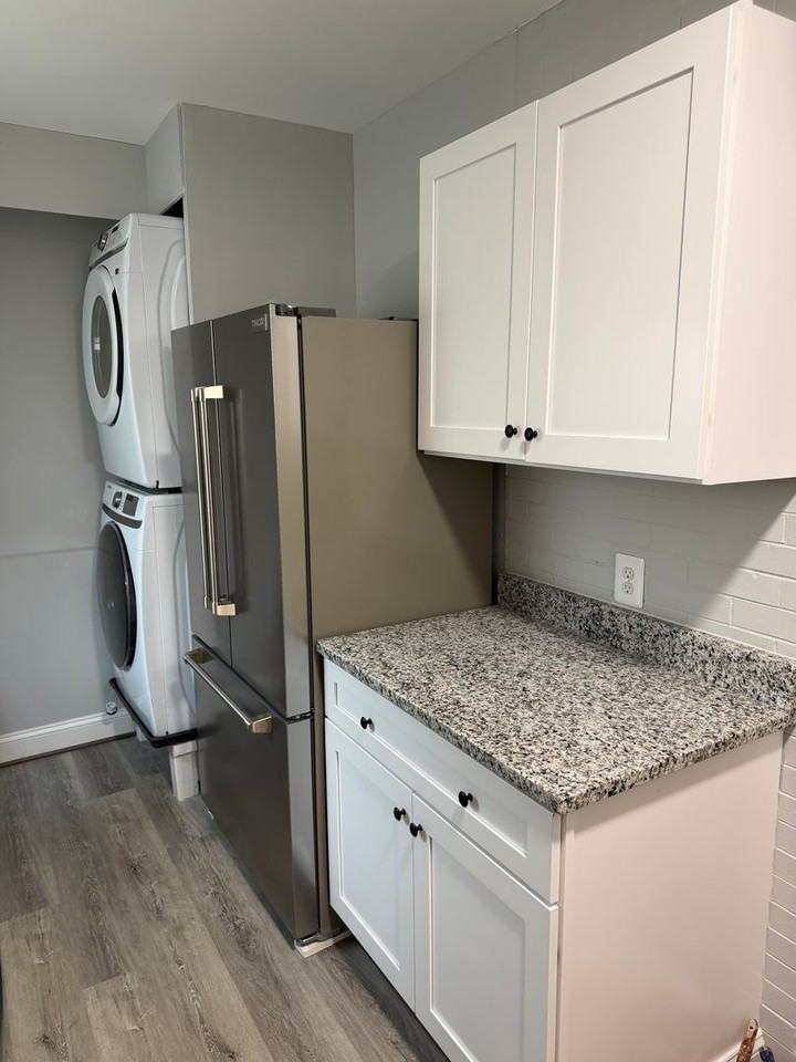 716 E 23rd St - Photo 3 of 8