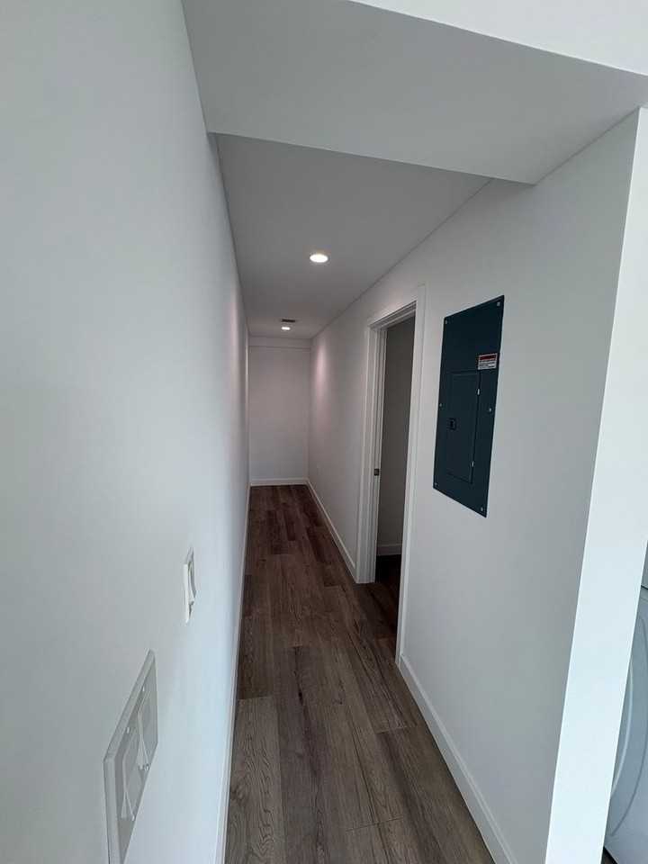 Miami Springs Center - Photo 7 of 32